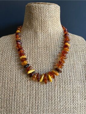 Vintage genuine Amber Bead Necklace - Multitone Honey & Cognac